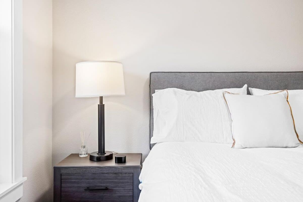 Avenue Hotel Downtown Golden Gold Miners Suite Bagian luar foto