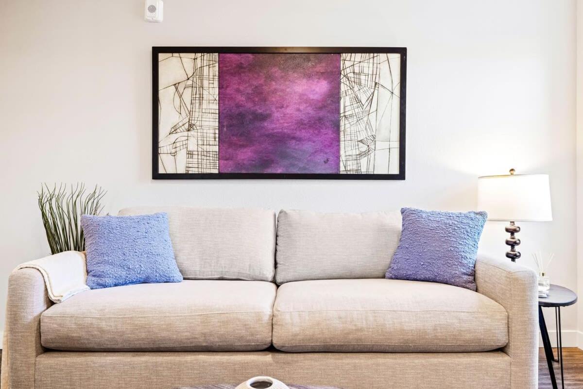 Avenue Hotel Downtown Golden Gold Miners Suite Bagian luar foto