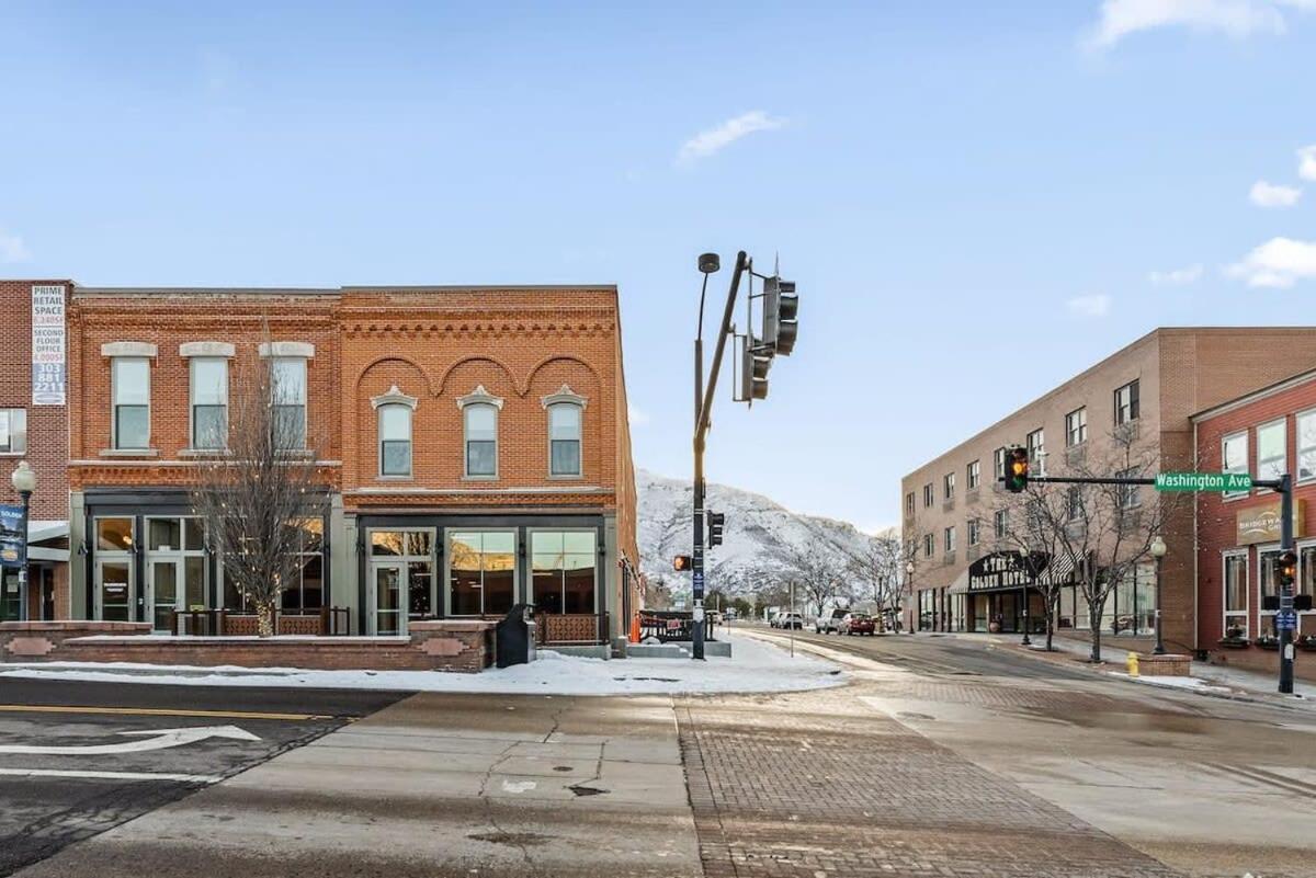 Avenue Hotel Downtown Golden Gold Miners Suite Bagian luar foto