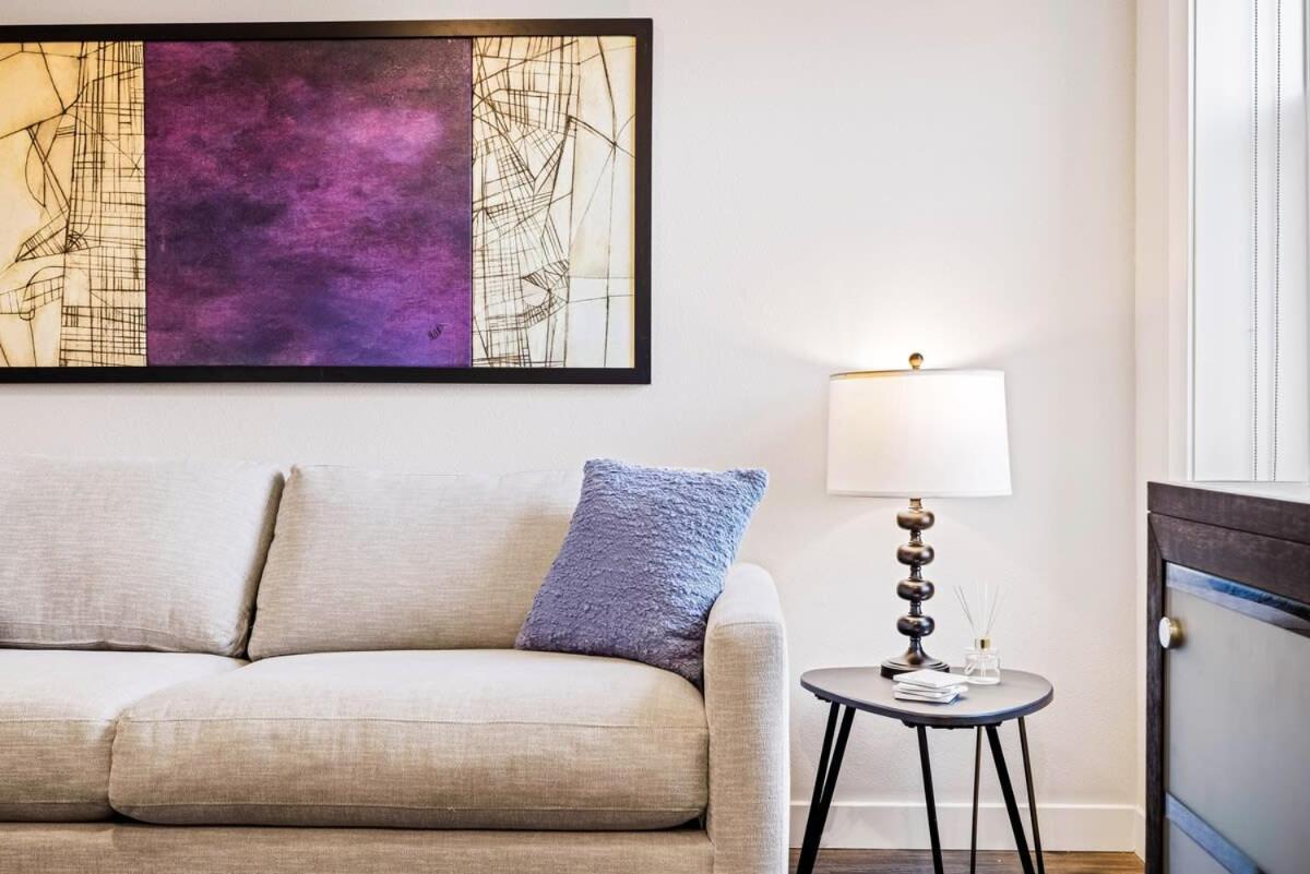 Avenue Hotel Downtown Golden Gold Miners Suite Bagian luar foto