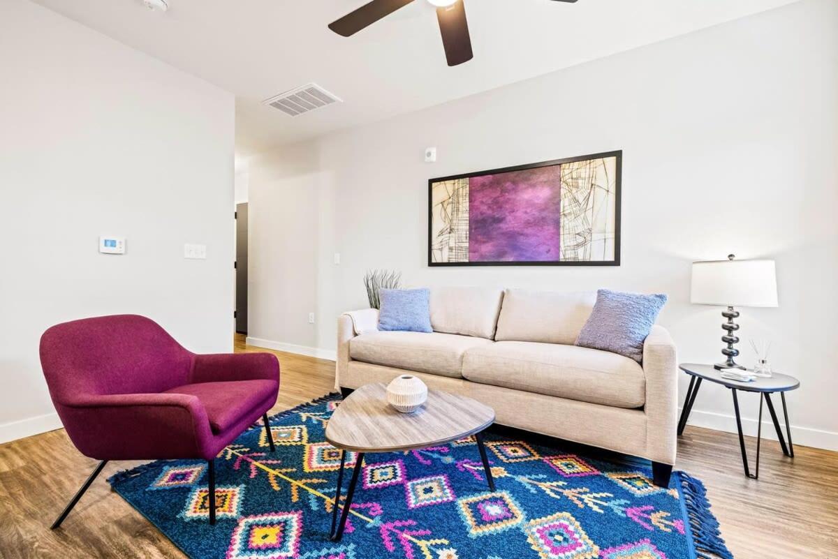 Avenue Hotel Downtown Golden Gold Miners Suite Bagian luar foto